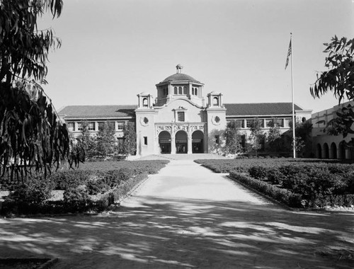 Administration building, Cal Tech