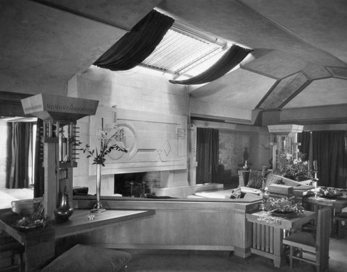 Interior view of Hollyhock House