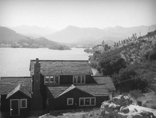 House overlooking Lake Sherwood