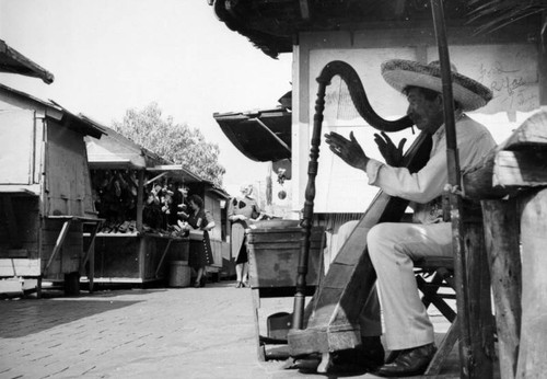 Mexican harpist, Olvera Street