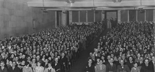 Evening Herald oratorical contest audience