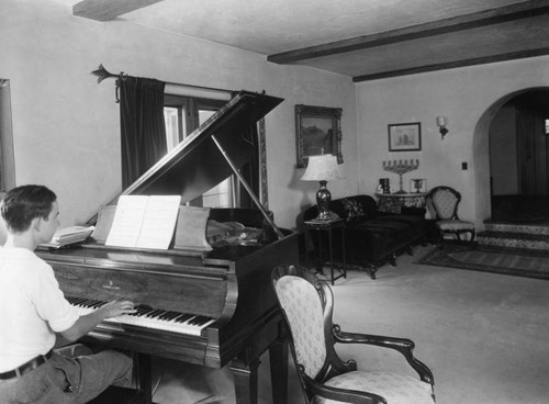 Home interior, Richland Pl