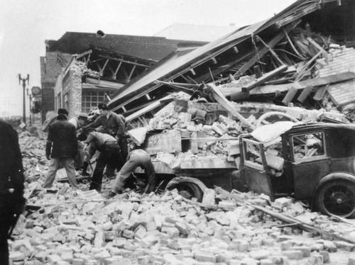 Street of earthquake debris