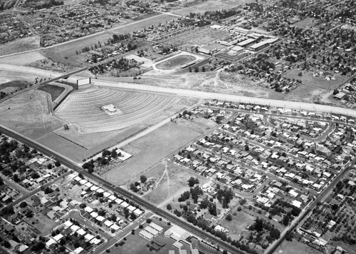 Laurel Drive-In, Pacoima, looking west