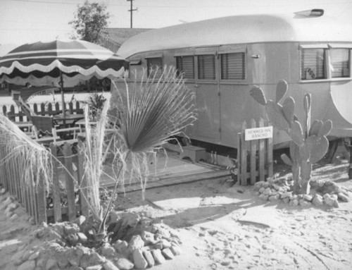 Hemmed in rancho, Palm Springs trailer park