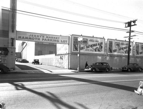 Schulberg Studio, exterior