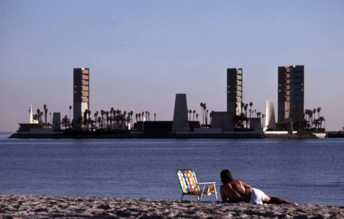 Long Beach and Island White