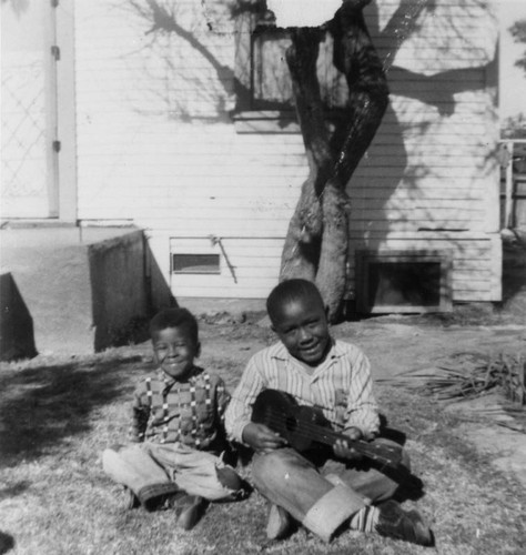 Children in front yard