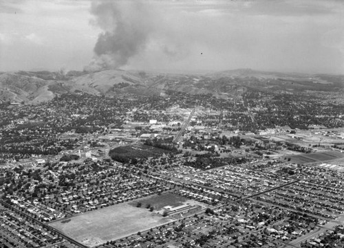 Turnbull Canyon fire, looking north toward Whittier Hills