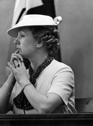 Mary Miles Minter in court — Calisphere