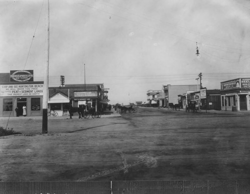 Main Street and Ocean Avenue, 1910