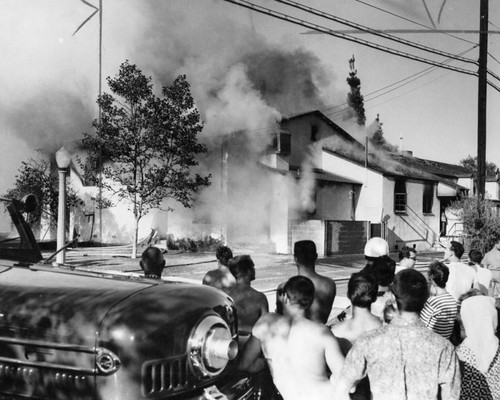 Crowd watches church fire, 11960 Victory Blvd