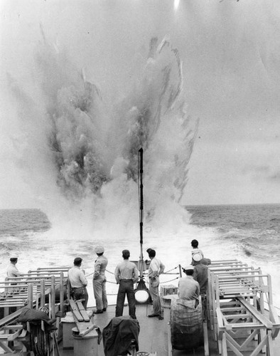 Citizen-Sailor crew of N.H. learn sea lore on U.S. ship