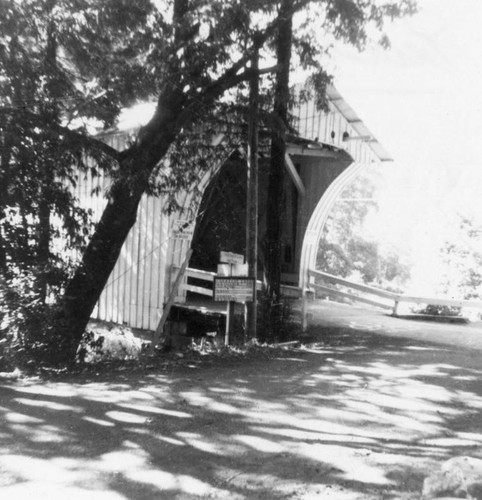 Covered bridge, Paradise Park