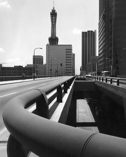 Grand Avenue toward 4th Street