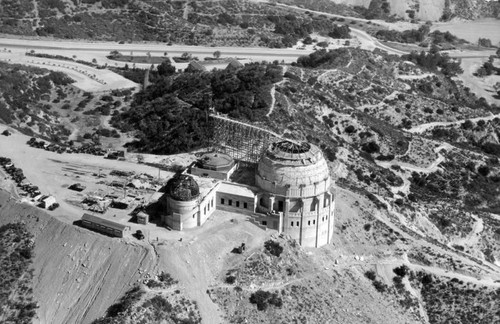 Griffith Observatory under construction