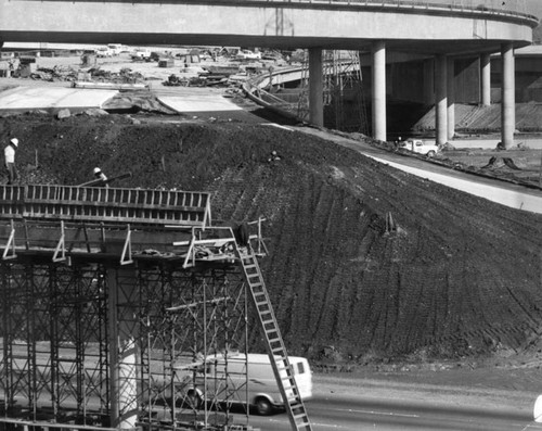 Construction of unidentified interchange