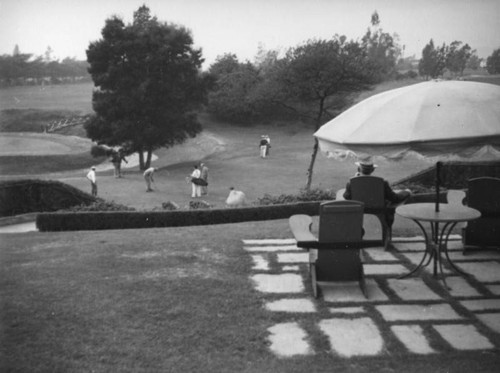 Watching golfers at the Wilshire Country Club