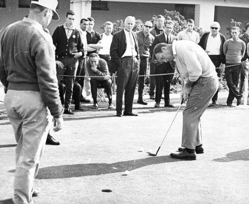 Palmer's putt shot