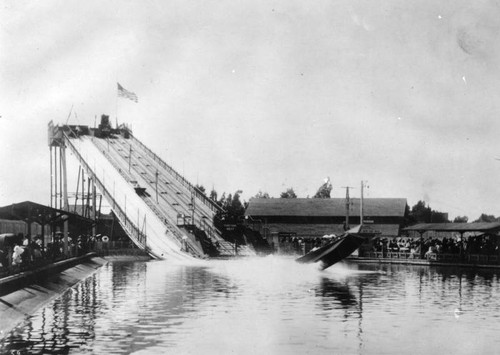 Chutes water ride