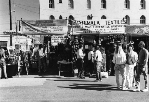 Stalls and people on the Boardwalk