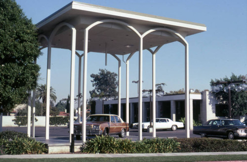 Lou Ehlers Cadillac annex