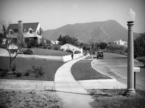 Residential street in Toluca Lake