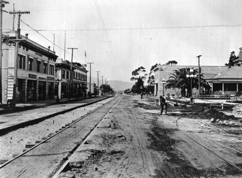 Glendale-Montrose line construction