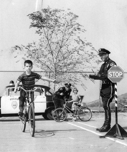 Burbank Police teach bike safety