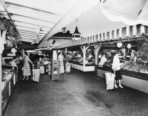 Food aisle at Farmers Market