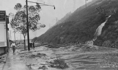 Broken water pipe causes huge landslide