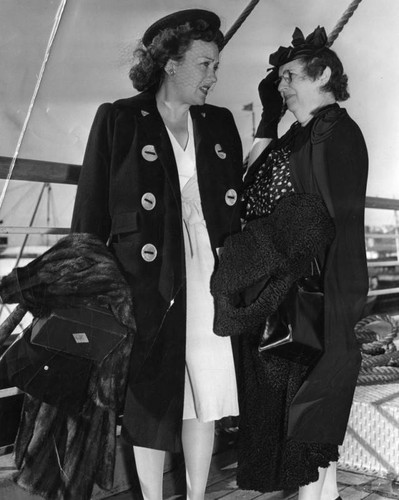 Gloria Swanson and her mother