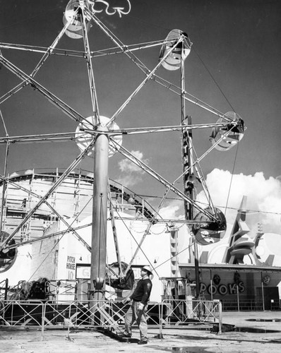 Ocean Park Pier blacks out after years as fun zone