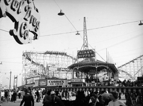 Giant Dipper roller coaster