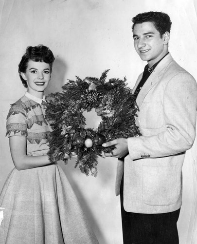 Wreath award to Warner's