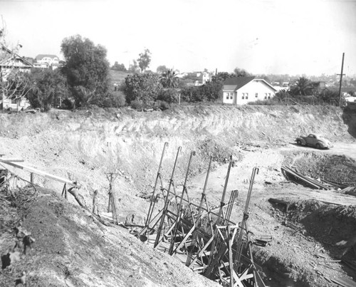 Freeway construction, Benton Way Bridge