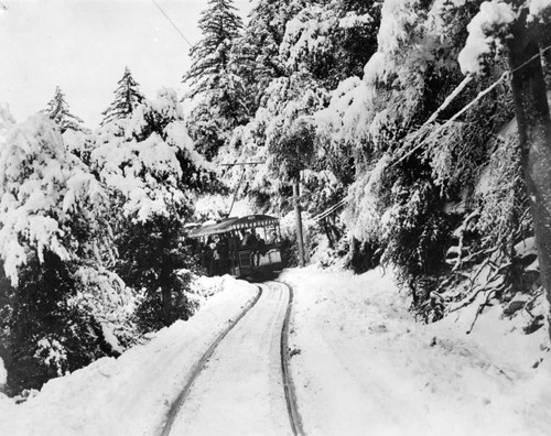 Leaving Mt. Lowe in the snow