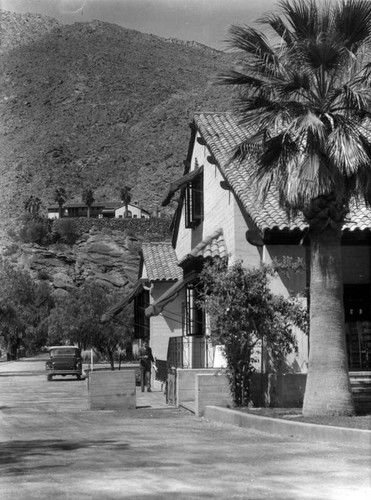 Desert Inn bungalow and Ojo de Desierto