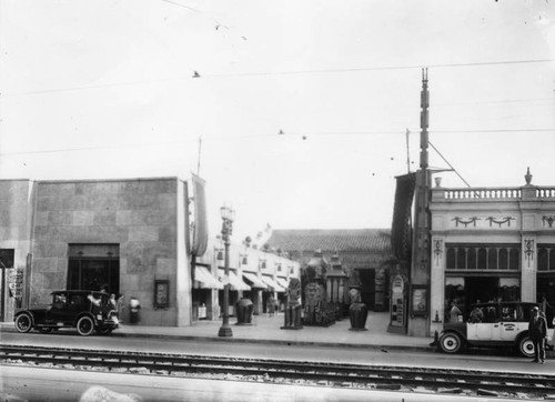 Grauman's Egyptian Theatre, exterior