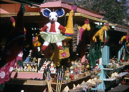 Olvera Street puesto