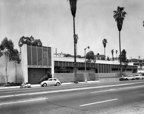 Exterior of the new Arroyo Seco Branch