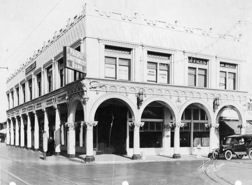 Exterior, Pacific Southwest Bank