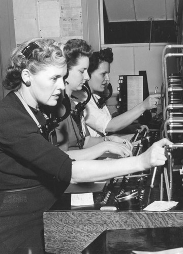 Jammed switchboards after President Roosevelt's death