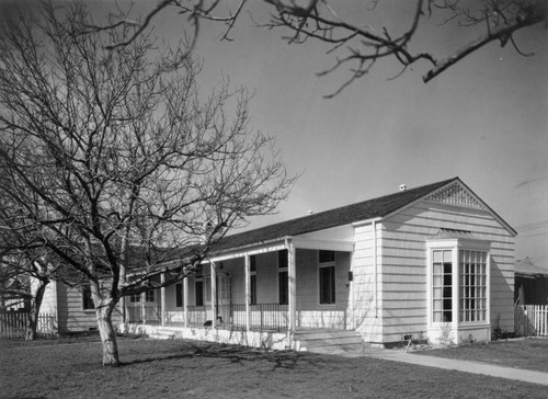 Alessandro Branch Library, exterior view