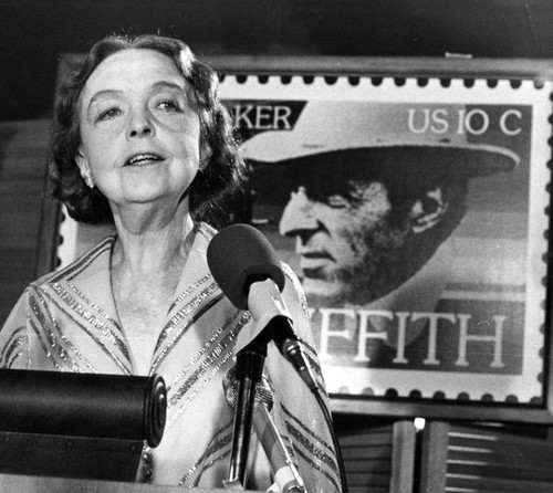 Lillian Gish at stamp ceremony