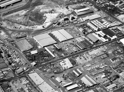 Mid City Iron & Metal, Los Angeles, looking southwest