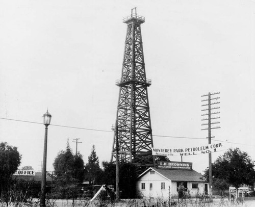 Monterey Park oil derrick