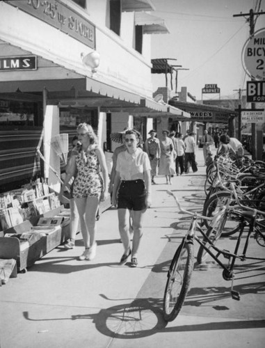 Palm Springs tourists