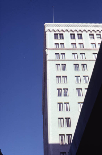 Medical offices at Wilshire Boulevard and Westlake Avenue