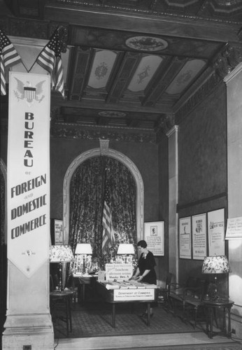 Bureau of Foreign and Domestic Commerce exhibit, L.A. C. of C